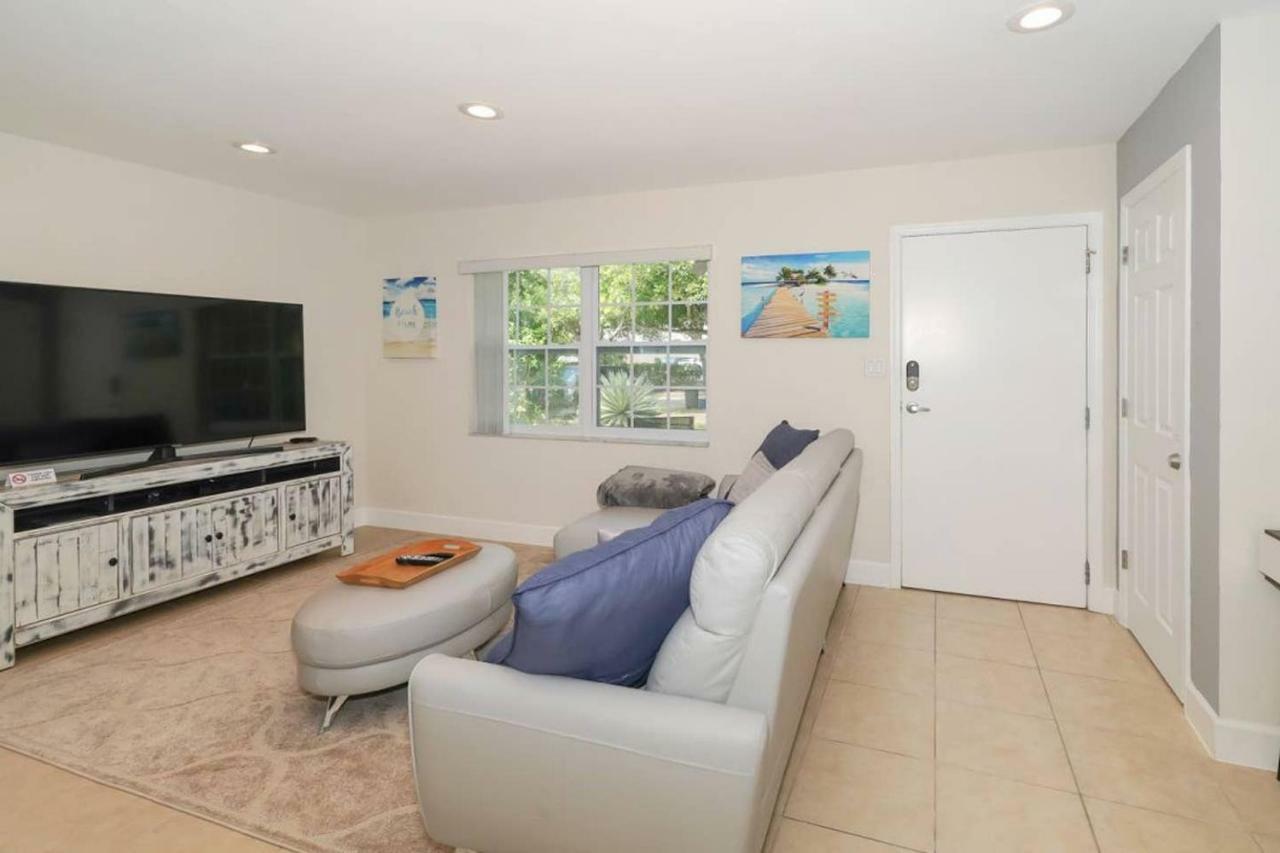 Lovely Cottage - Close To Siesta, Shops & Dining Sarasota Exteriér fotografie