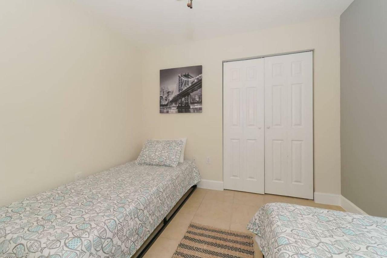 Lovely Cottage - Close To Siesta, Shops & Dining Sarasota Exteriér fotografie